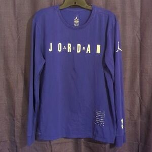 AIR Jordan women's long sleeve shirt